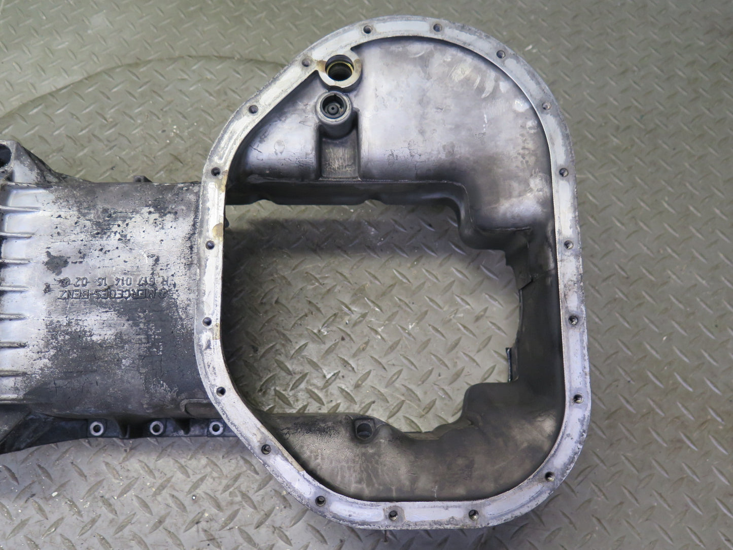 82-85 Mercedes W123 300D OM617 617.952 Diesel Engine Upper Oil Pan OEM