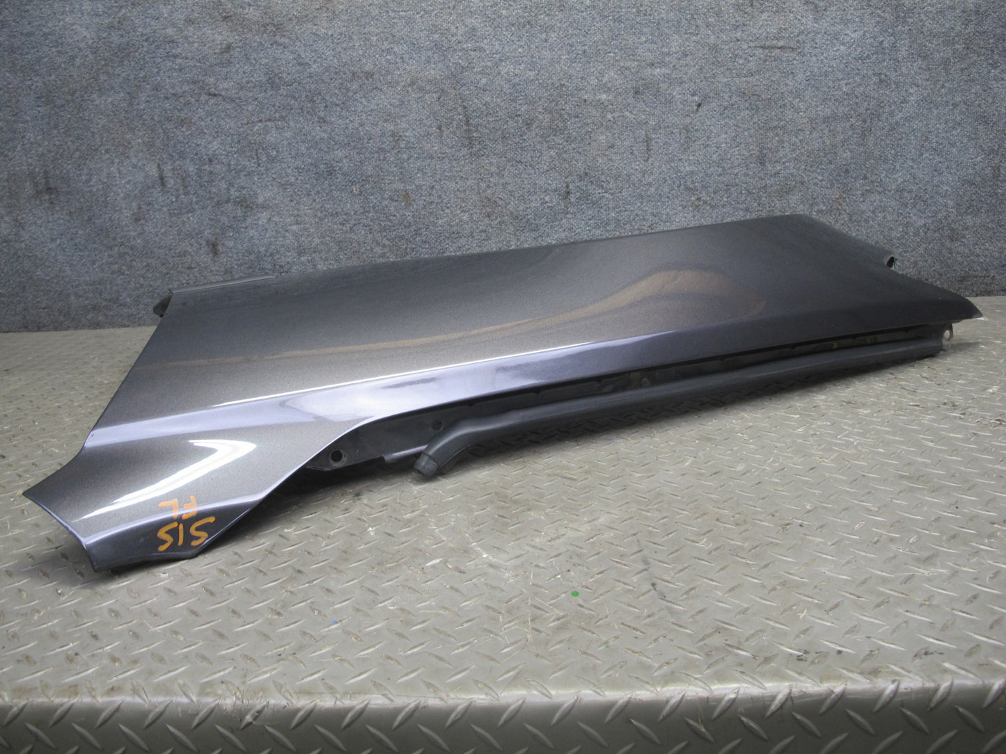 01-05 Lexus JCE10L IS300 Front Left Fender Shell Cover Panel Graphite Gray OEM