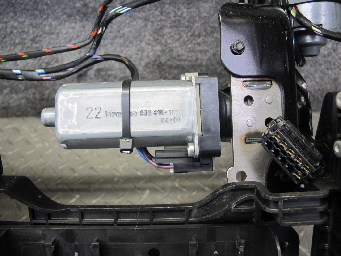 05-08 Mercedes R171 Slk-class Front Right Seat Track w Motors & Module Assy OEM