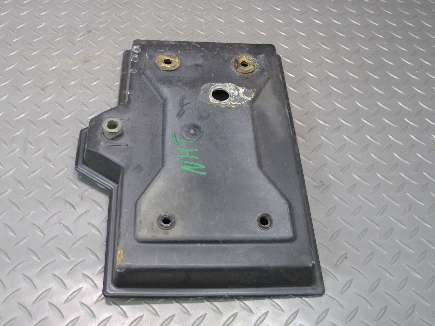 2008-2009 Hummer H2 Battery Tray Bracket Support