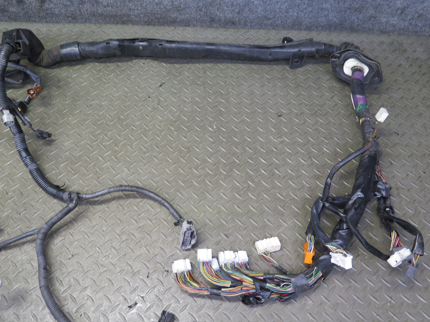 98-00 Lexus JZZ31L SC300 2JZGE A/T Engine Wire Wiring Harness 82121-24780 OEM