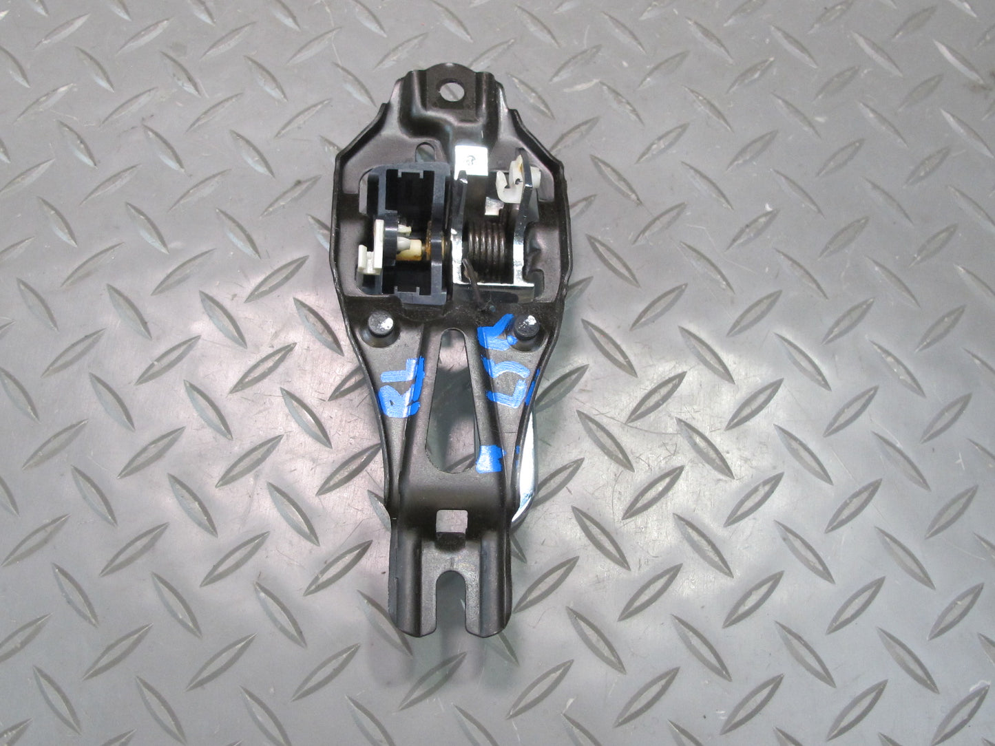 95-00 Lexus UCF20L LS400 Rear Left Interior Door Handle OEM