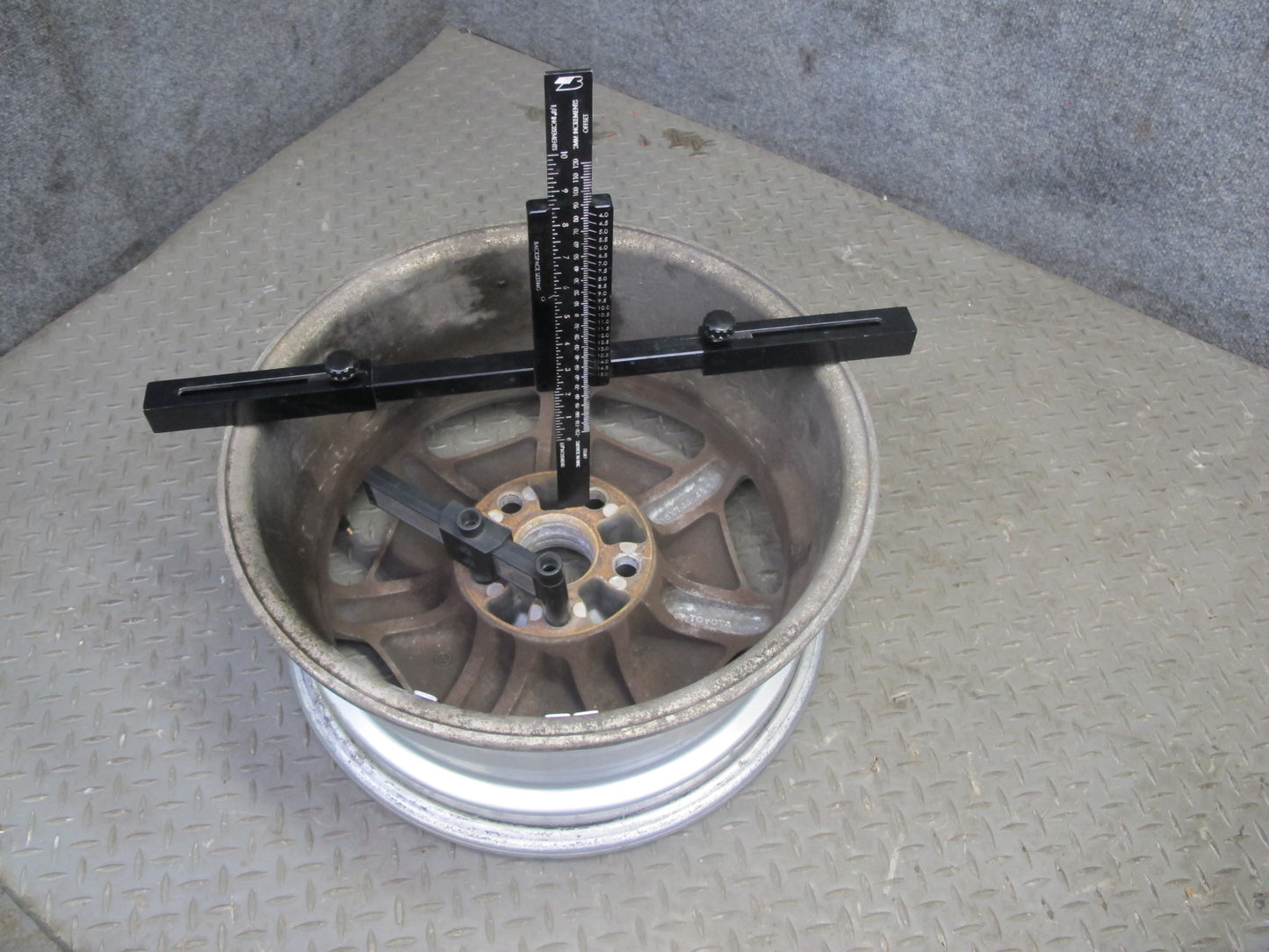 01-03 Lexus UCF30L LS430 Factory R16 16" Alloy Wheel Rim 16x7J ET45 OEM