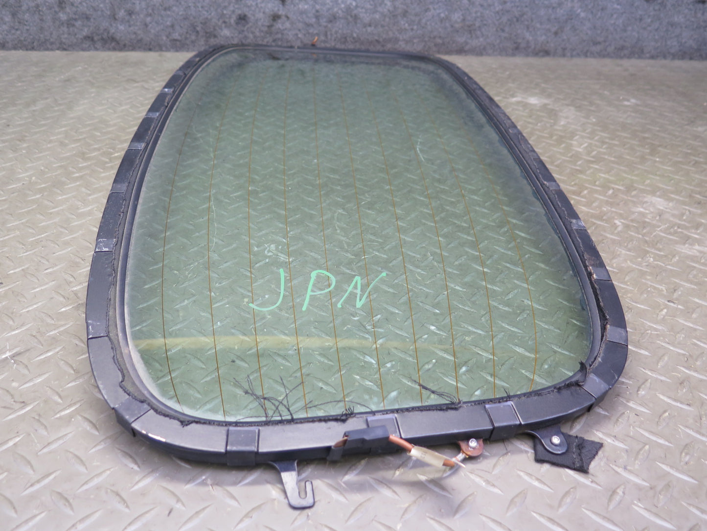 1999-2005 Porsche 911 Carrera 996 Convertible Rear Windshield Glass Window