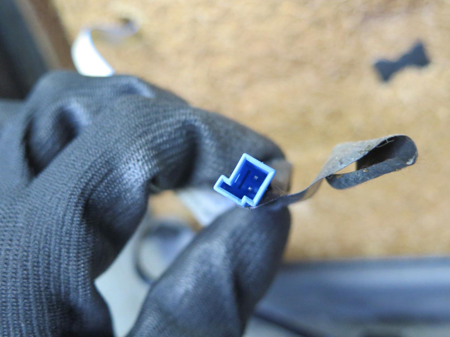 03-08 Mercedes R230 SL500 Front Right Seat Leather Upper Backrest Cushion OEM