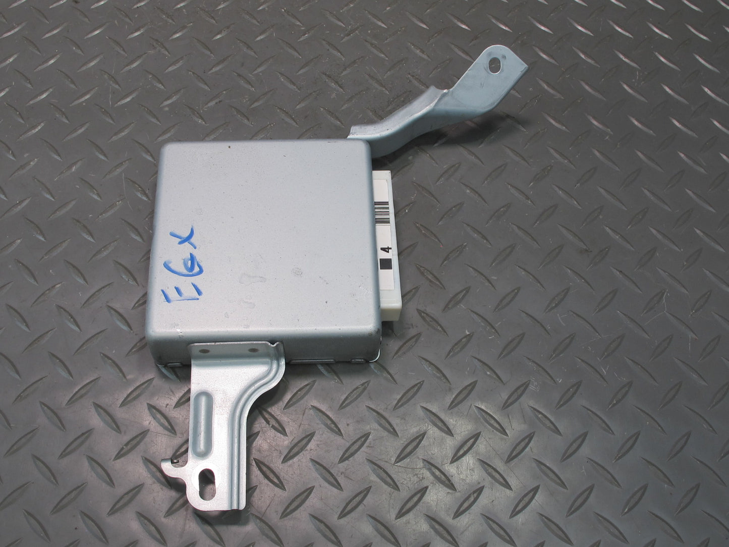 2003-2009 Lexus UZJ120L GX470 Air Suspension Control Module 89293-60032