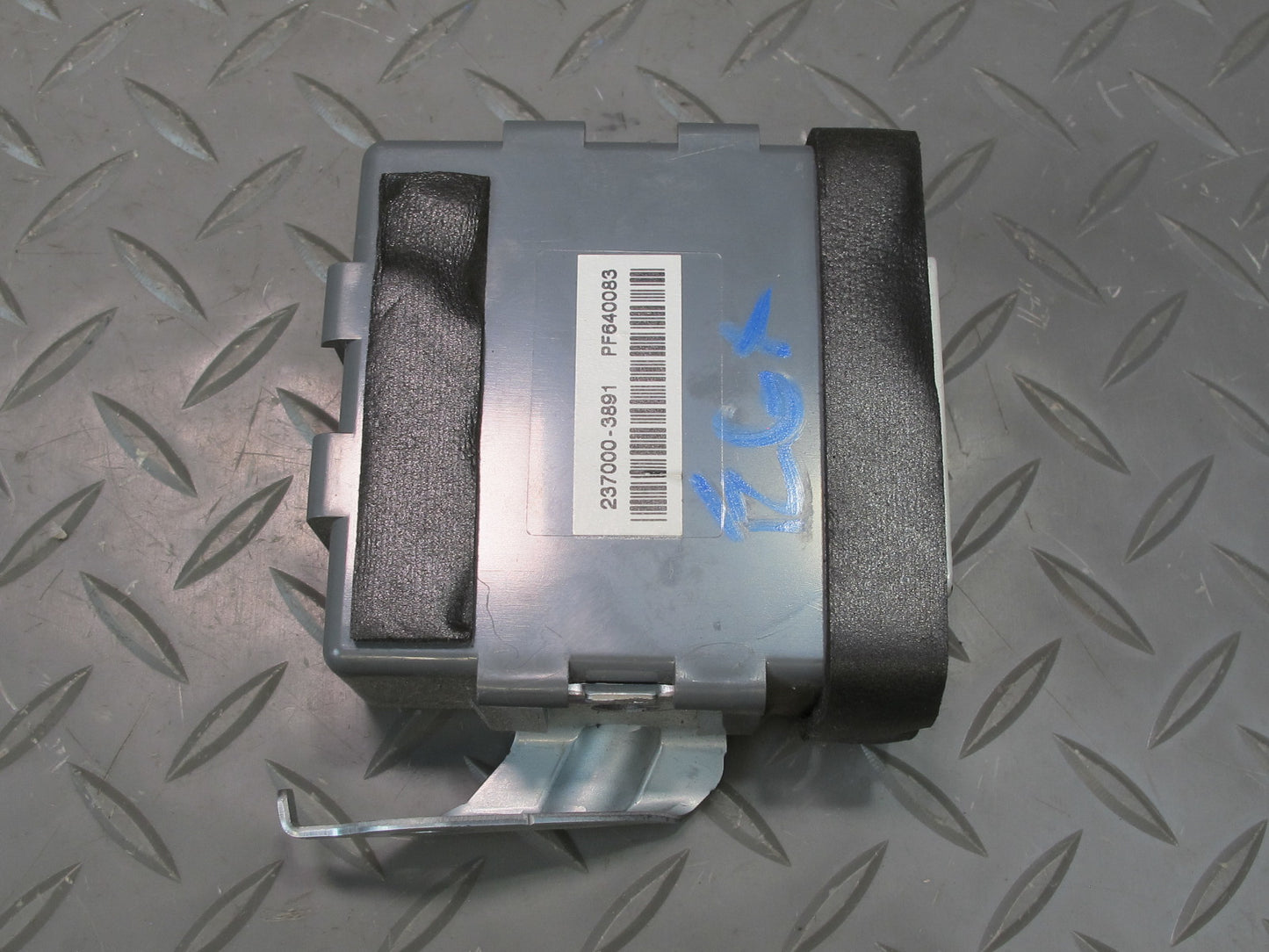 2006-2009 Lexus UZJ120L GX470 Theft Warning Control Module 89730-60061