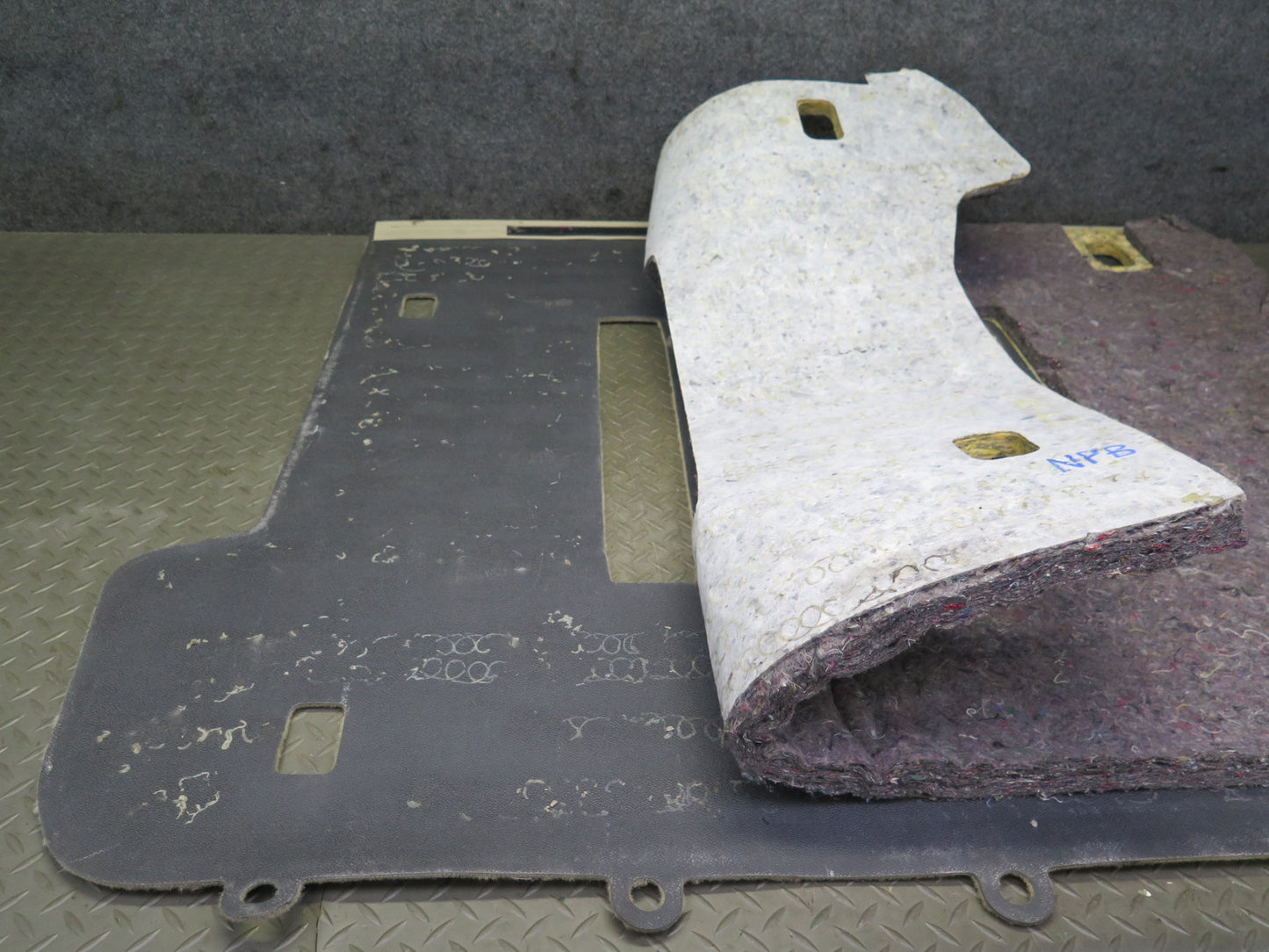 2003-2007 Lexus UZJ120L GX470 Rear Trunk Floor Carpet MAT Cover Base Panel