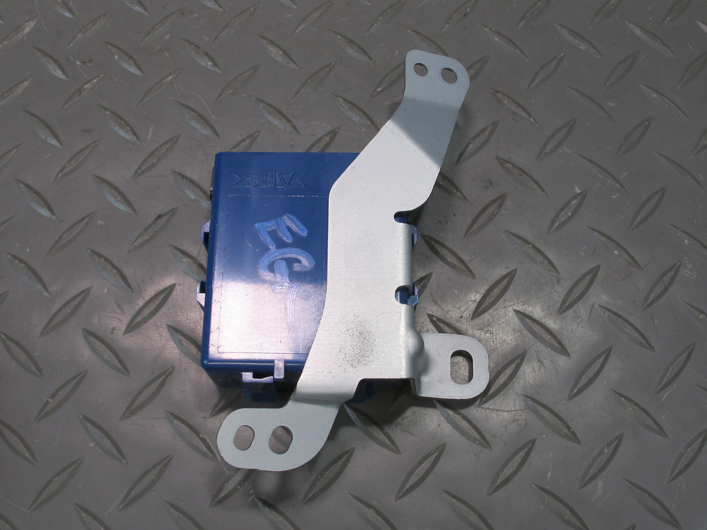 2006-2007 Lexus UZJ120L GX470 Tire Pressure Monitor Control Module 89769-60020