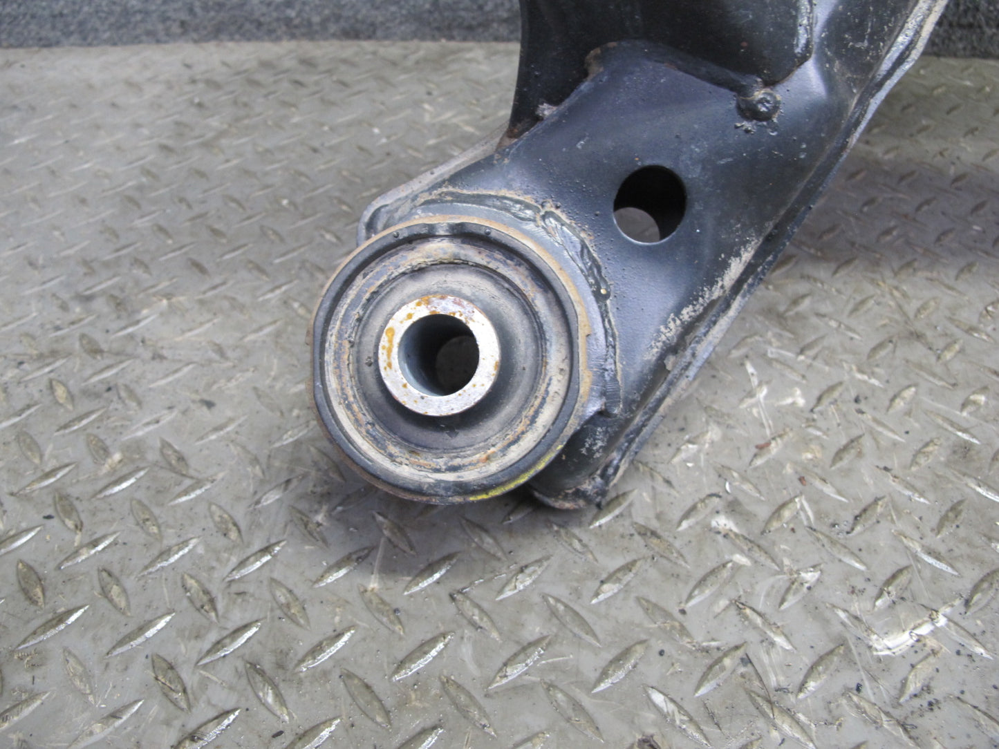 90-93 Nissan Z32 300ZX Turbo AT Rear Suspension Subframe Crossmember Carrier OEM