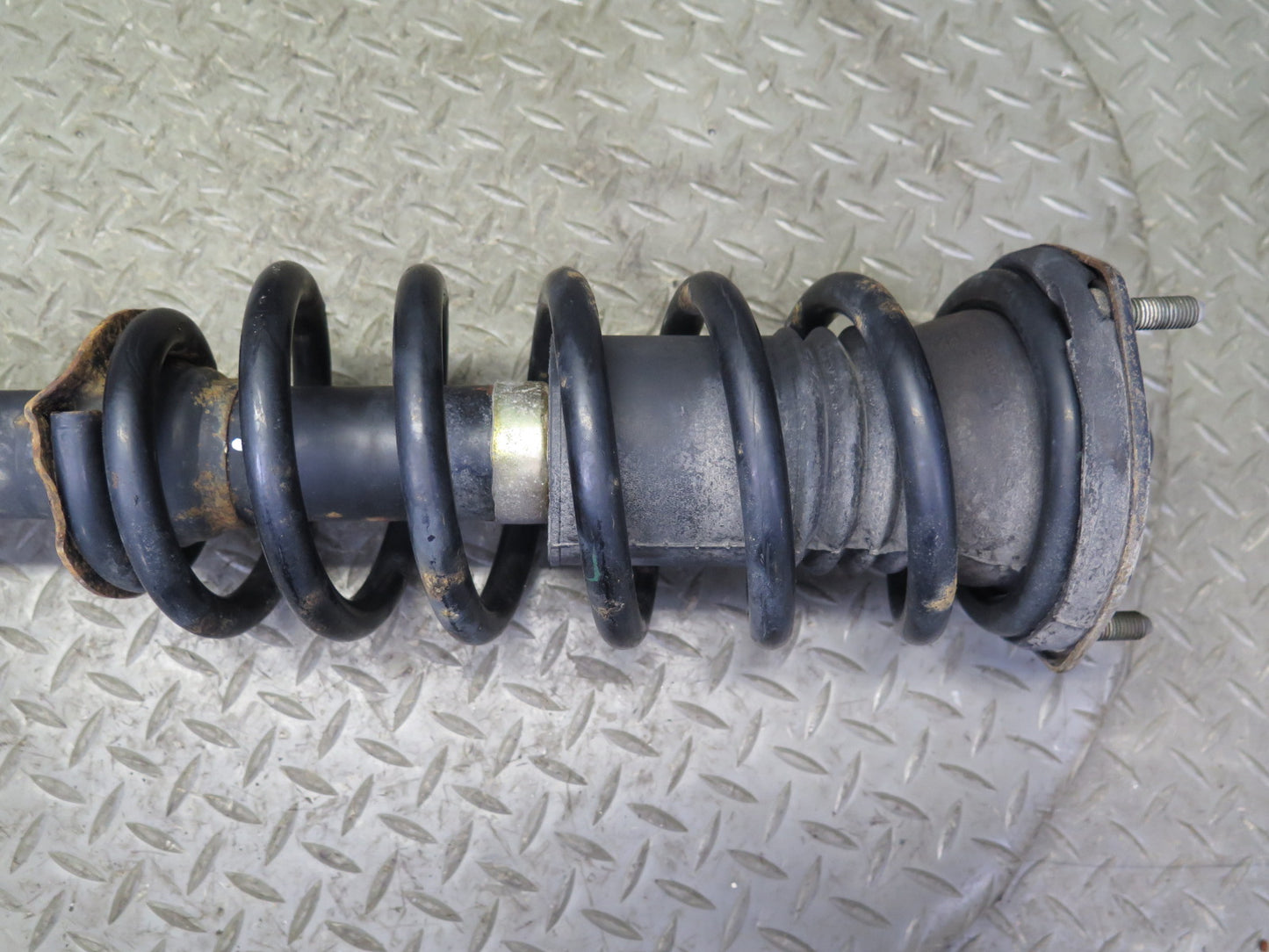 98-00 Lexus UCF20L LS400 RWD Set of 2 Front Strut Shock Absorber 102K Miles OEM