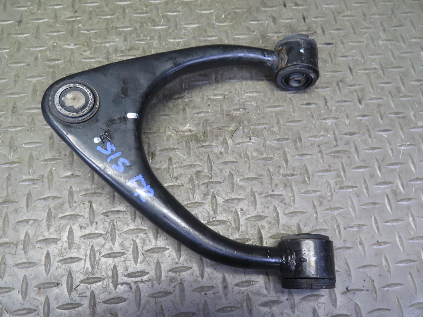 01-05 Lexus JCE10L IS300 Set of 3 Front Right Suspension Control Arm OEM