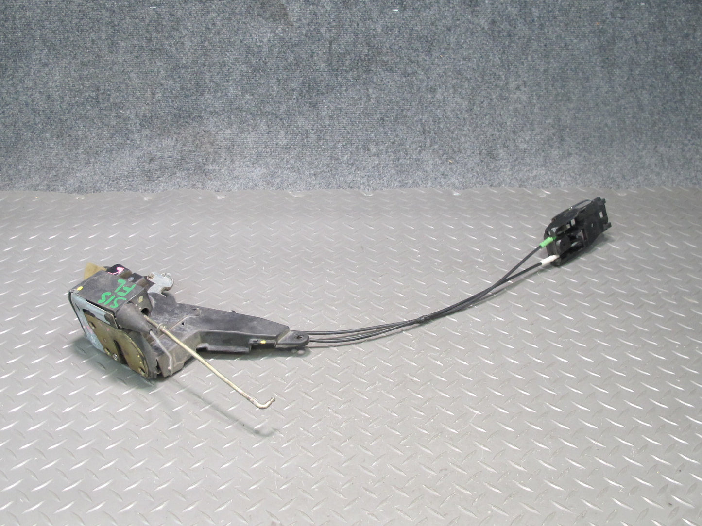 01-03 Lexus JCE10L IS300 Front Left Door Lock Latch Actuator w Handle OEM