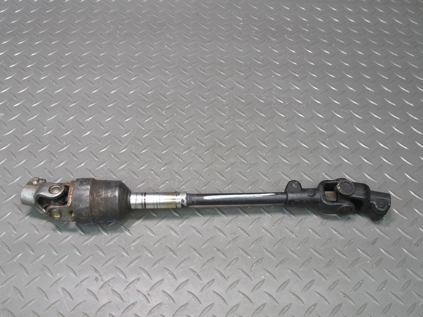 01-05 Lexus JCE10L IS300 Steering Column U Joint Linkage Shaft OEM