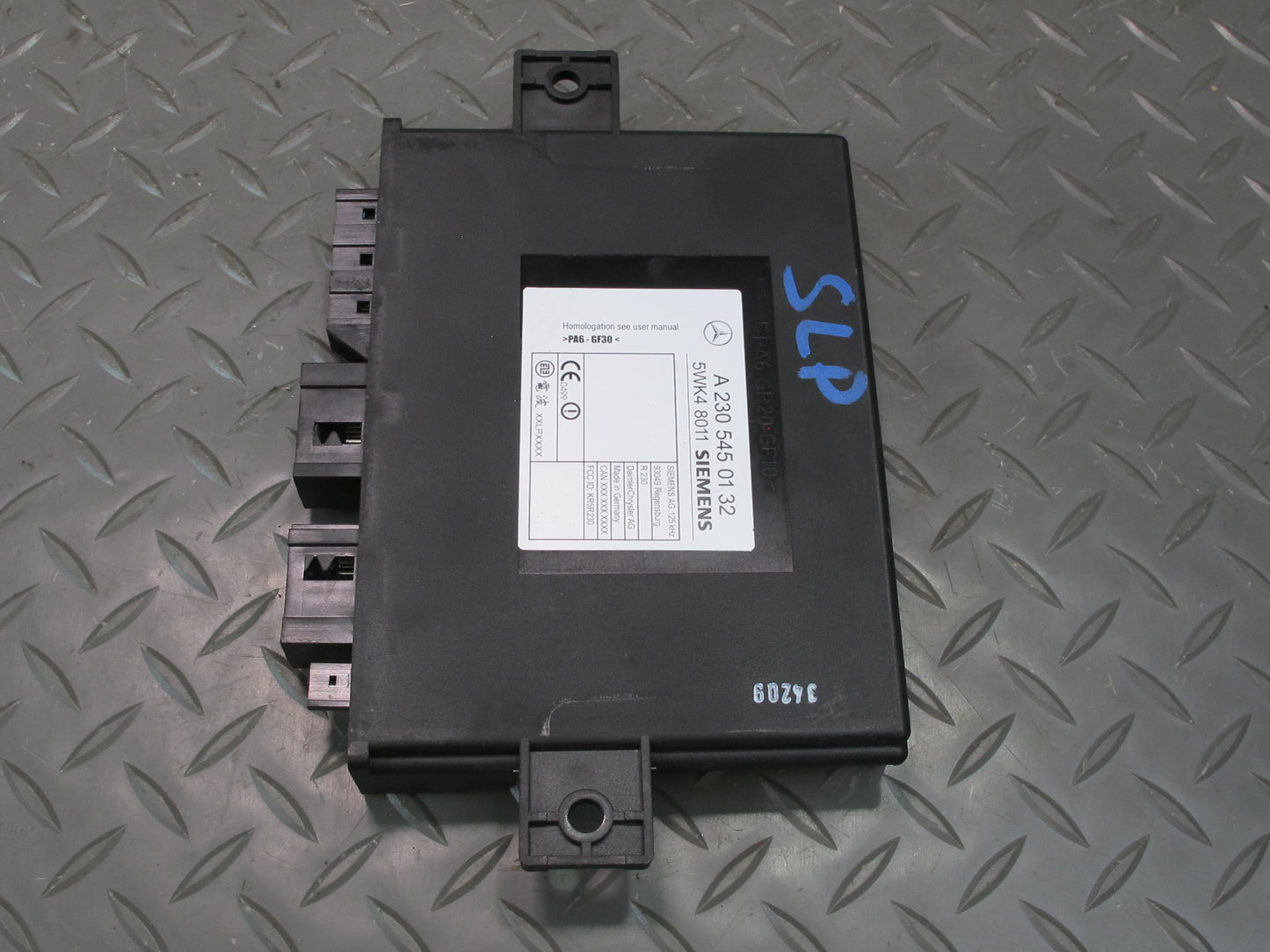 03-06 Mercedes R230 Sl-class Keyless Entry Control Module 2305450132 OEM