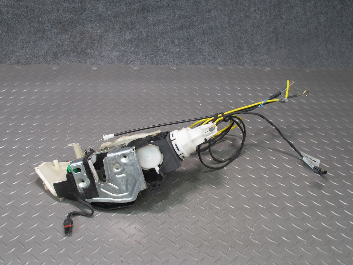 03-12 Mercedes R230 Sl-class Front Left Door Lock Latch Actuator Keyless OEM