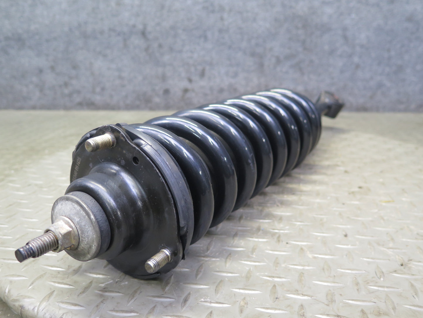 2003-2008 Lexus UZJ120L GX470 Front Left & Right Strut Shock Absorber Set of 2