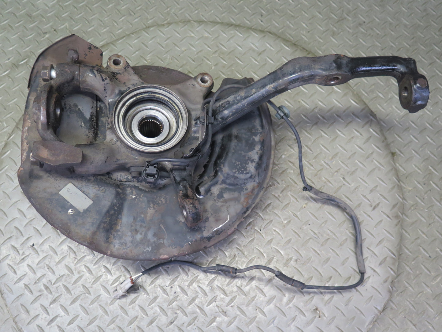 2003-2009 Lexus UZJ120L GX470 Front Left Spindle Knuckle Wheel Hub Bearing