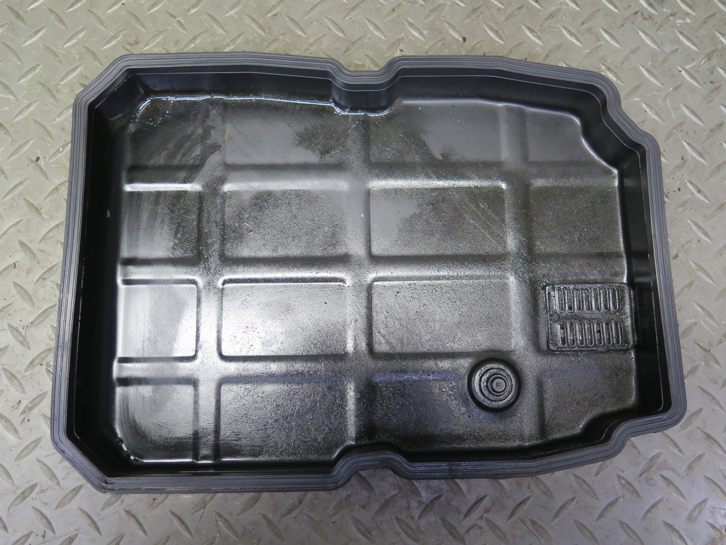 03-06 Mercedes R230 SL500 722.633 Automatic Transmission Oil Pan OEM