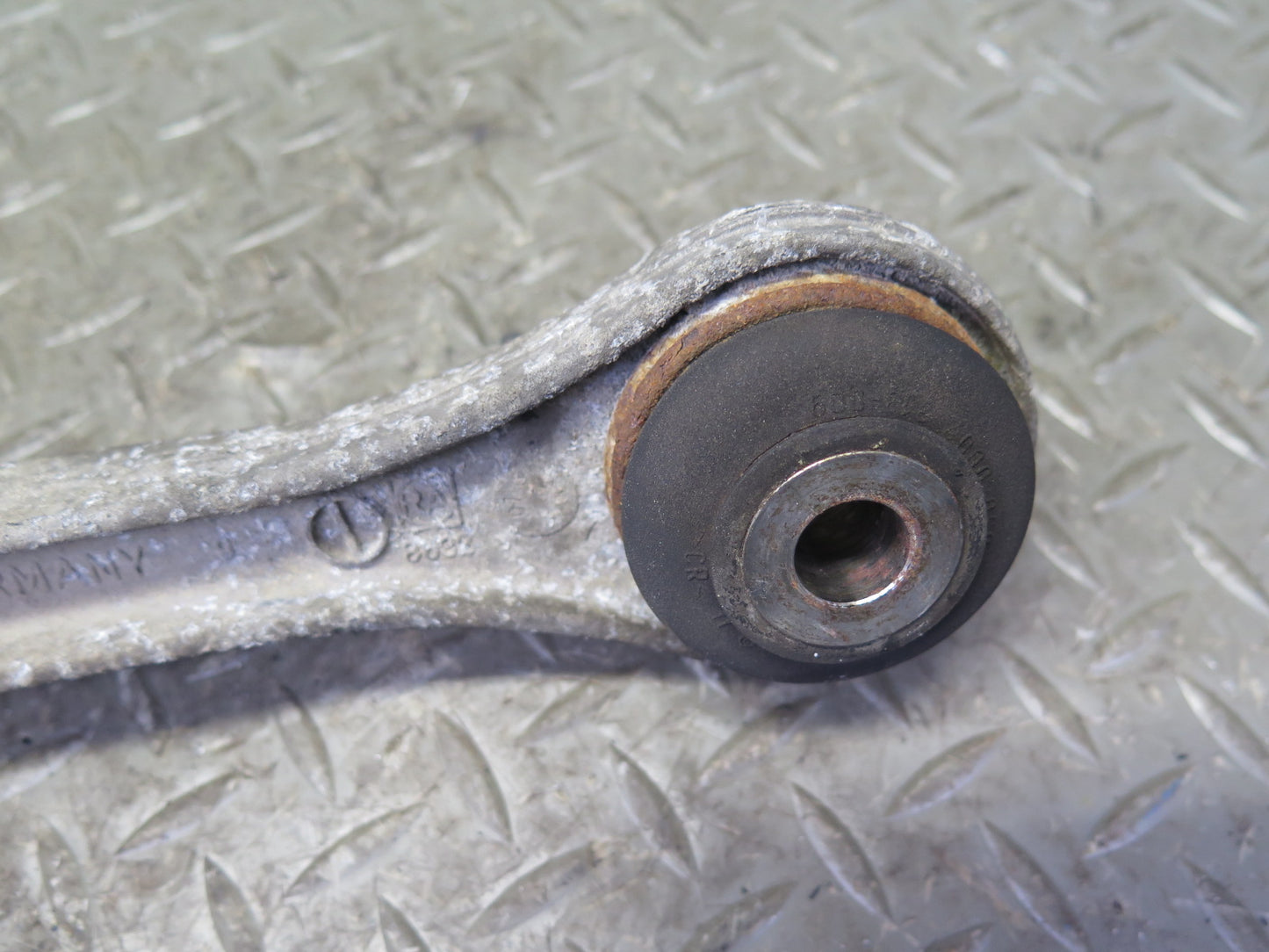 99-05 Porsche 911 996 Front Right Suspension Lower Control Arm Set of 2