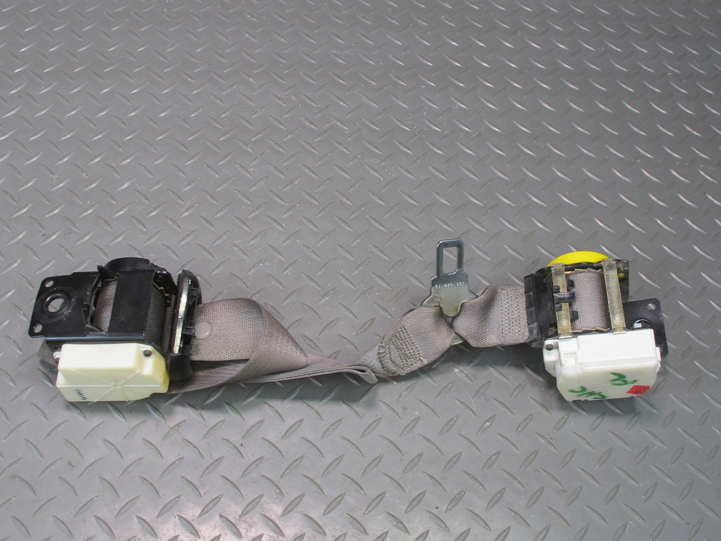 97-04 CHEVROLET CORVETTE C5 FRONT RIGHT & LEFT SIDE SEATBELT RETRACTOR SET OEM