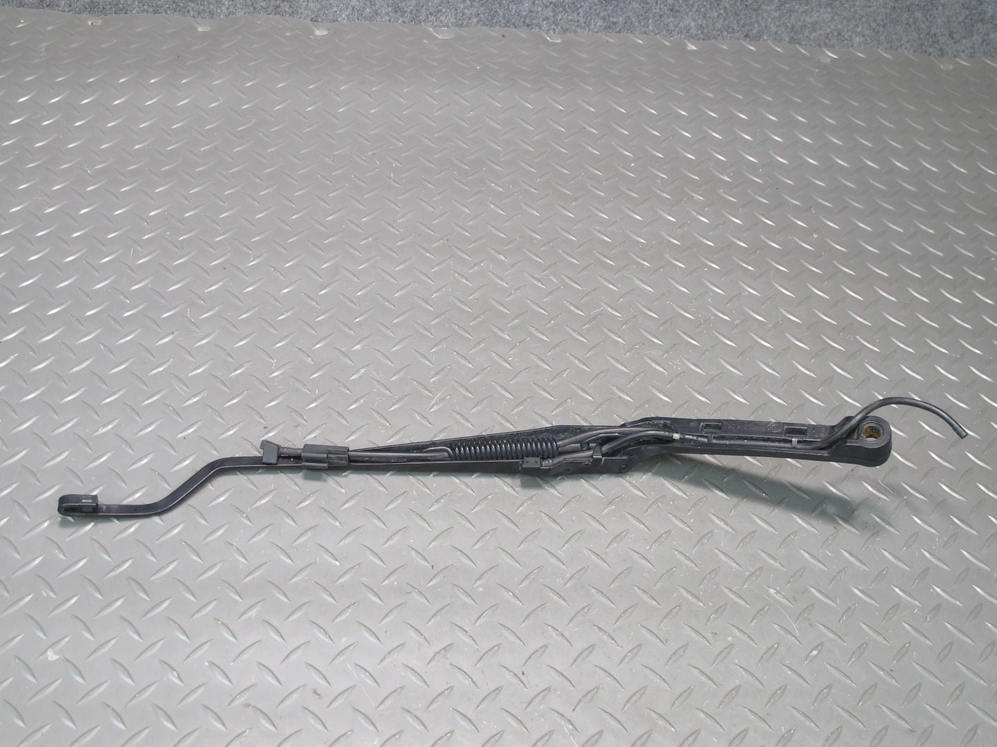 97-04 Chevrolet Corvette C5 Set of 2 Left & Right Windshield Wiper Arm OEM