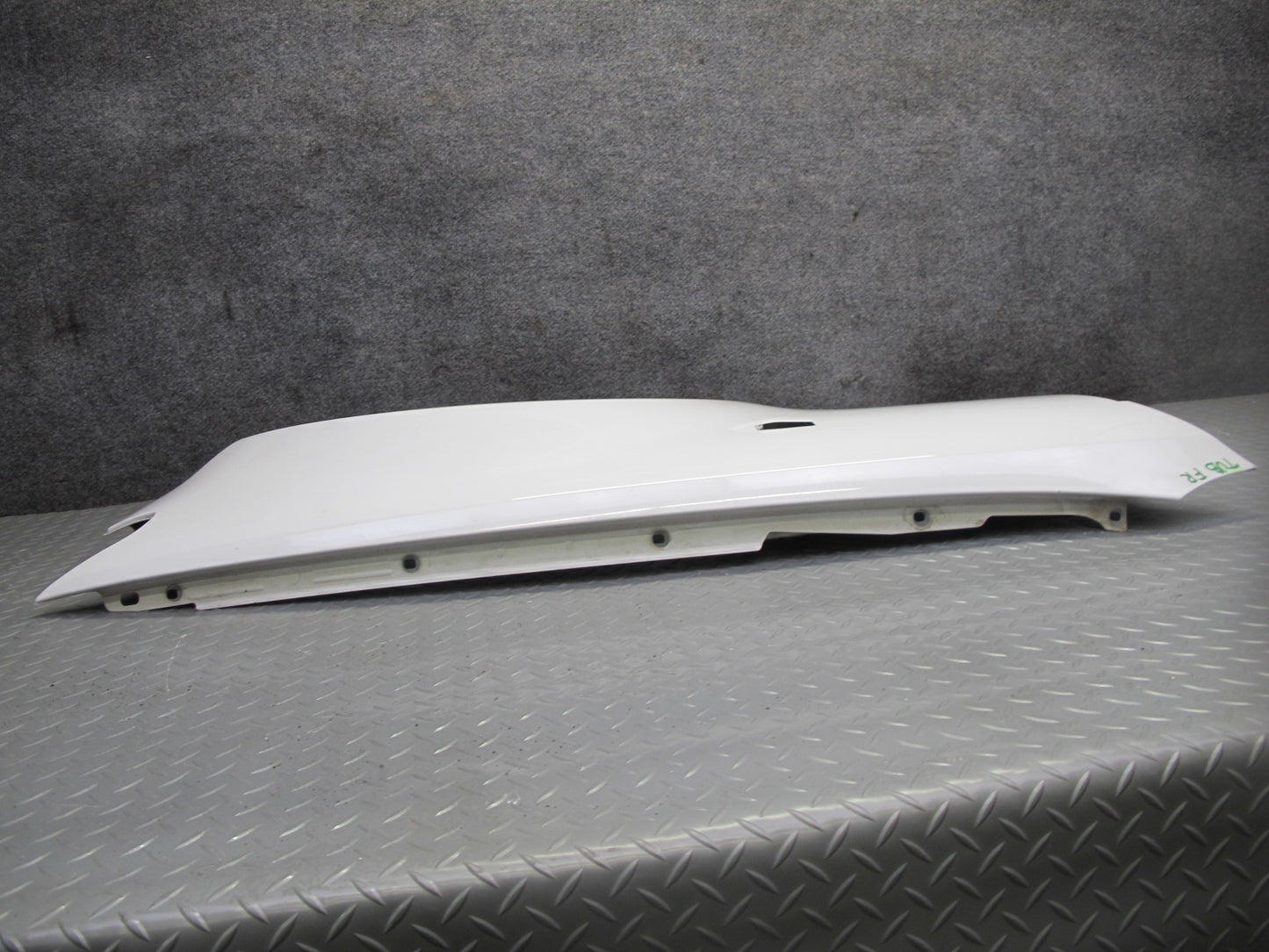 04-06 BMW E46 330ci Coupe Convert Front Right Fender Shell Cover Panel White OEM
