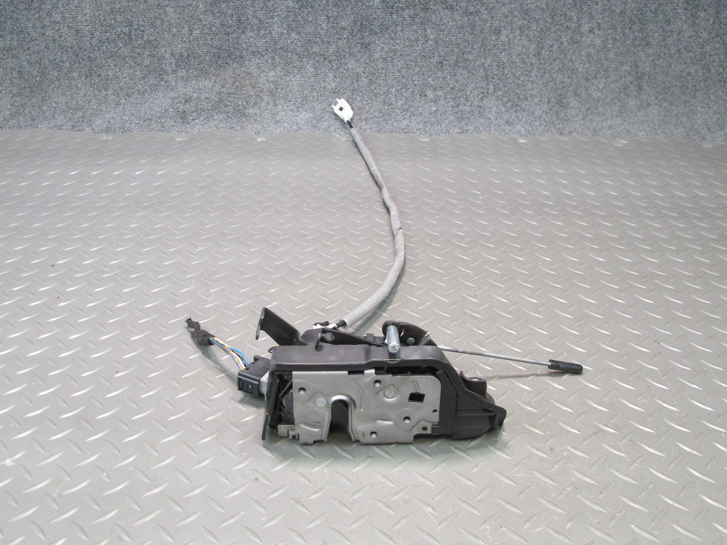 01-06 BMW E46 330CI Coupe Convertible Left Door Lock Latch Actuator OEM