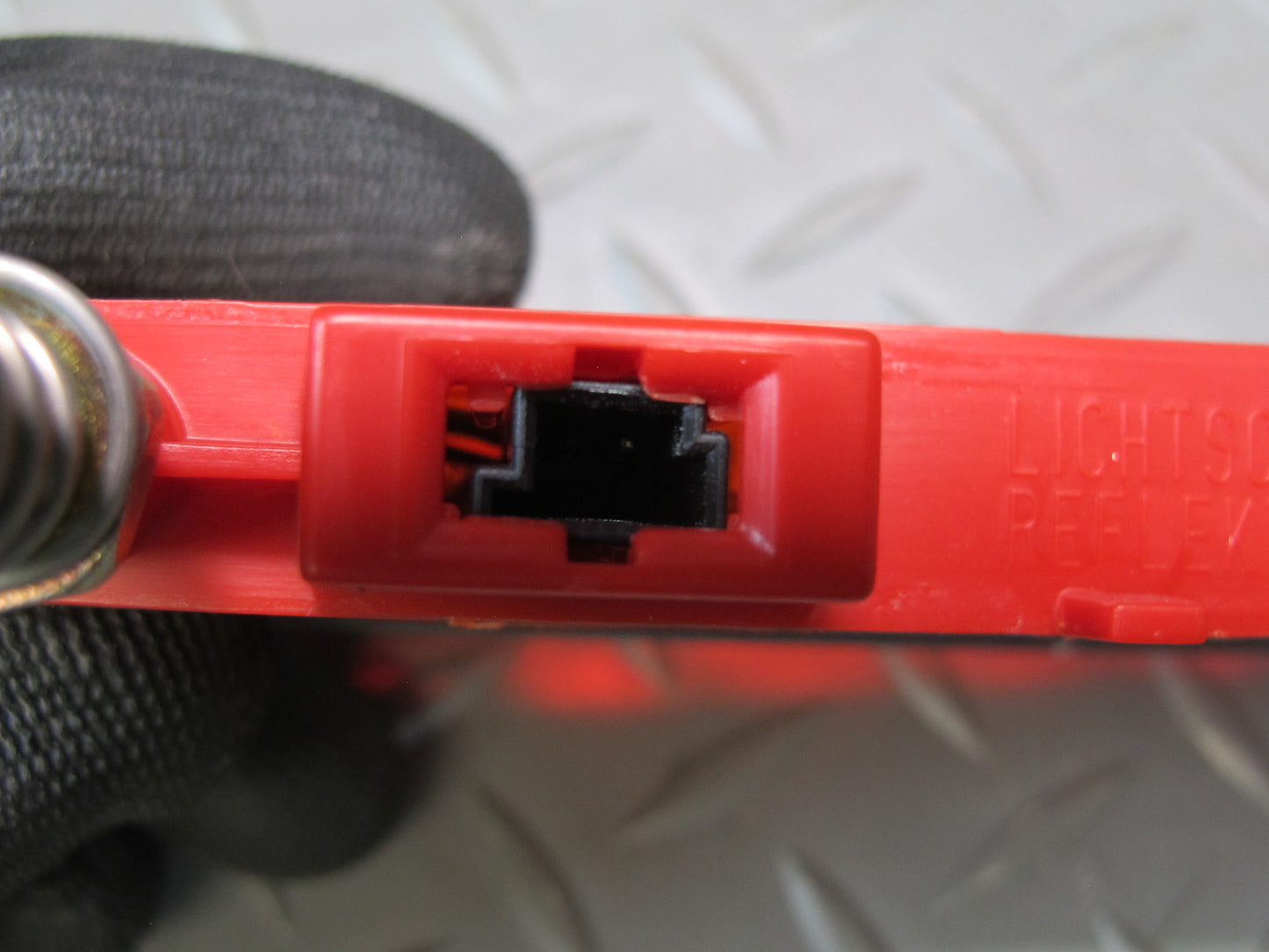 2004 BMW E46 330CI Convertible Rear Third 3RD Center Brake Light 6920739 OEM