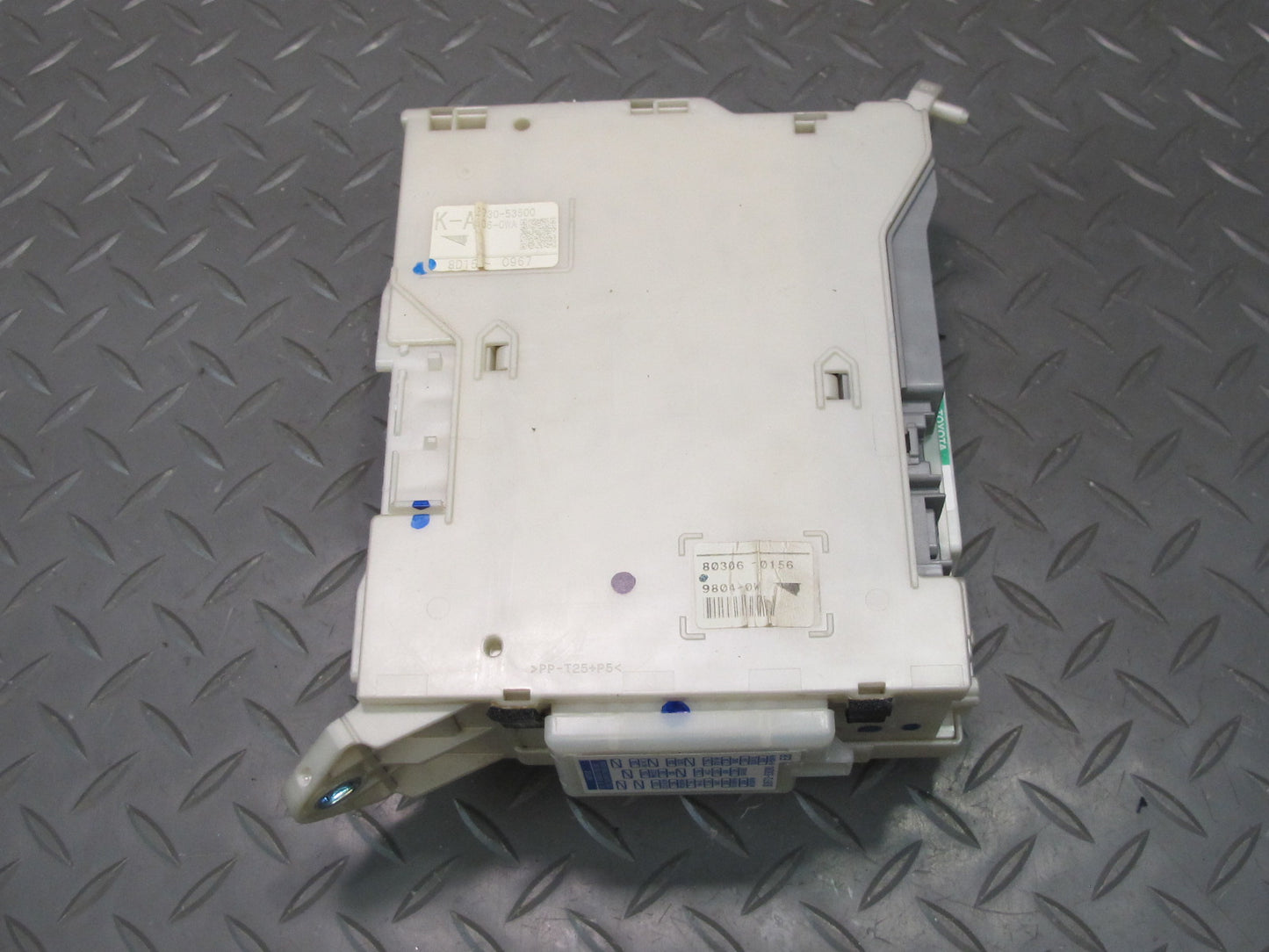 2008 Lexus USE20L Is-f Fuse Relay Junction Box Module 82730-53500 OEM