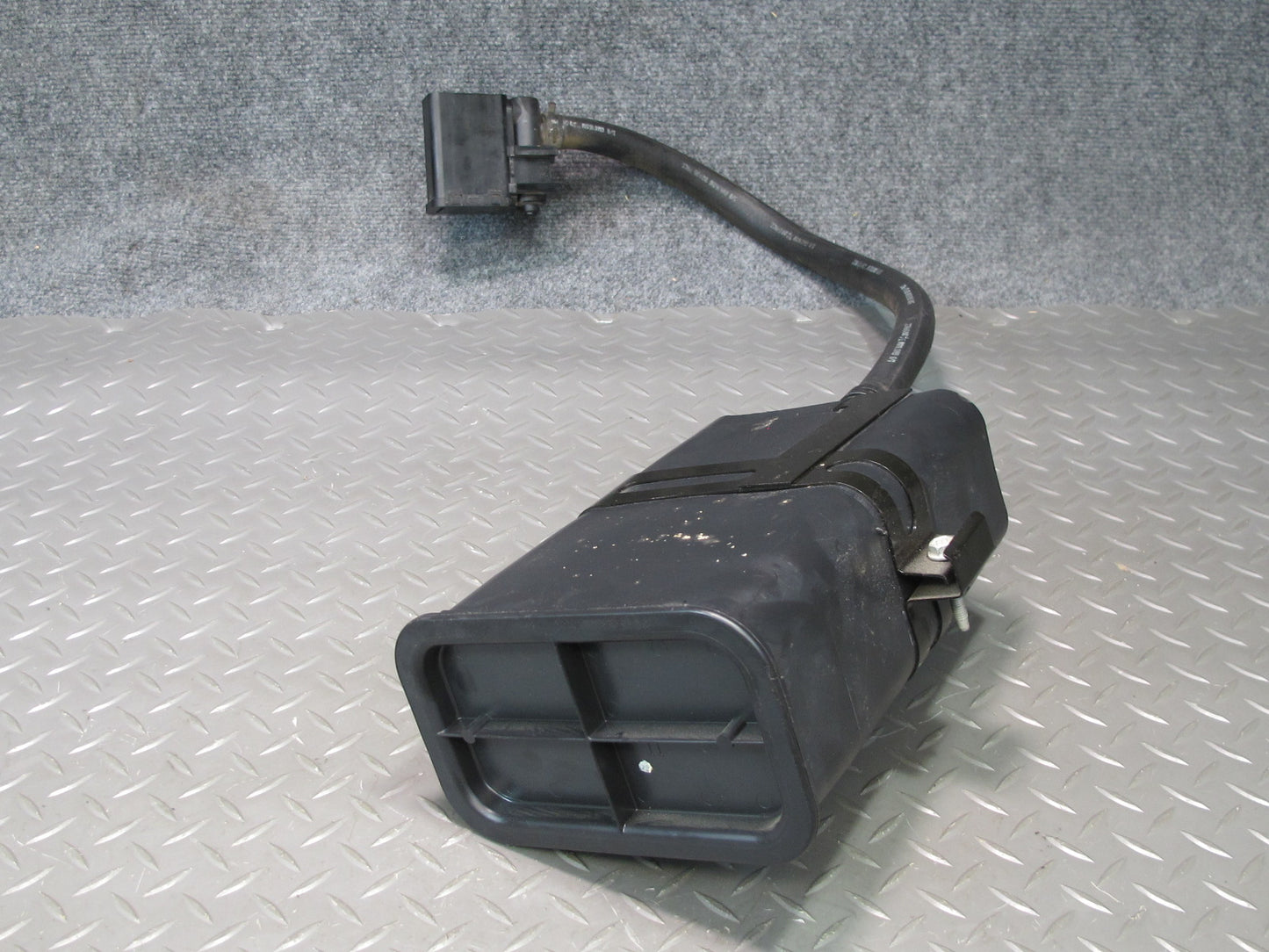 00-04 Chevrolet Corvette C5 Fuel Evap Vapor Charcoal Canister OEM