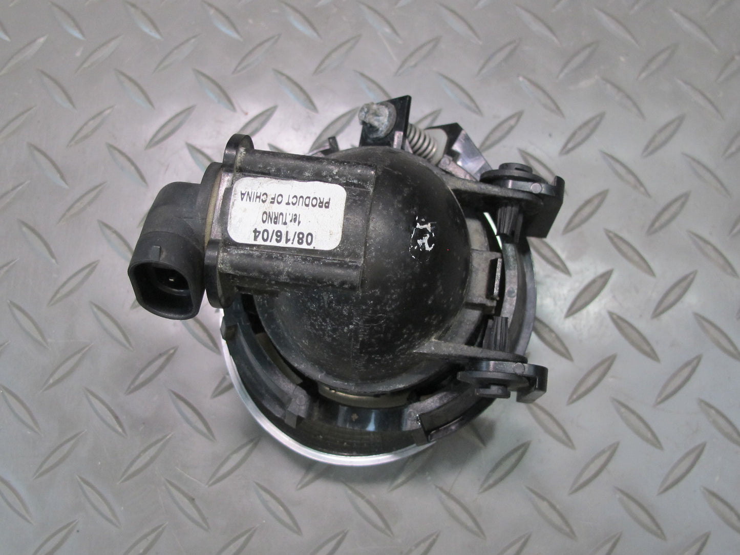 03-06 Chevrolet SSR Front Left & Right Fog Light Lamp w Trim Cover Set OEM