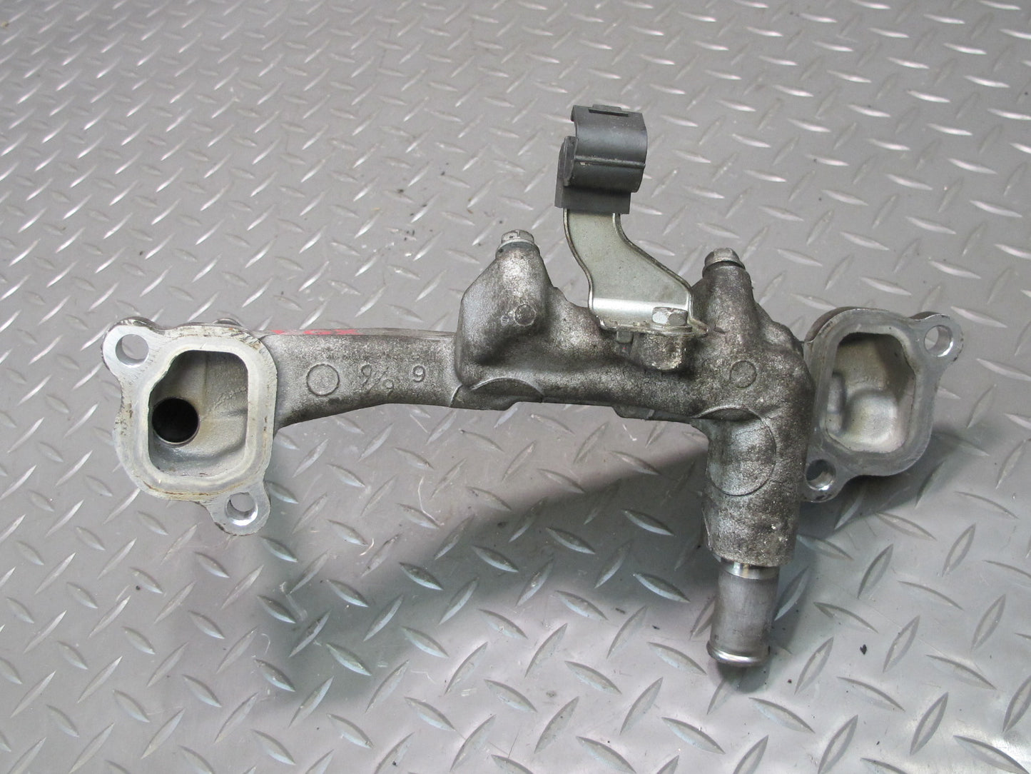 2004-2009 Lexus UZJ120L GX470 4.7L 2UZFE Engine Thermostat Housing W/ Pipe Set