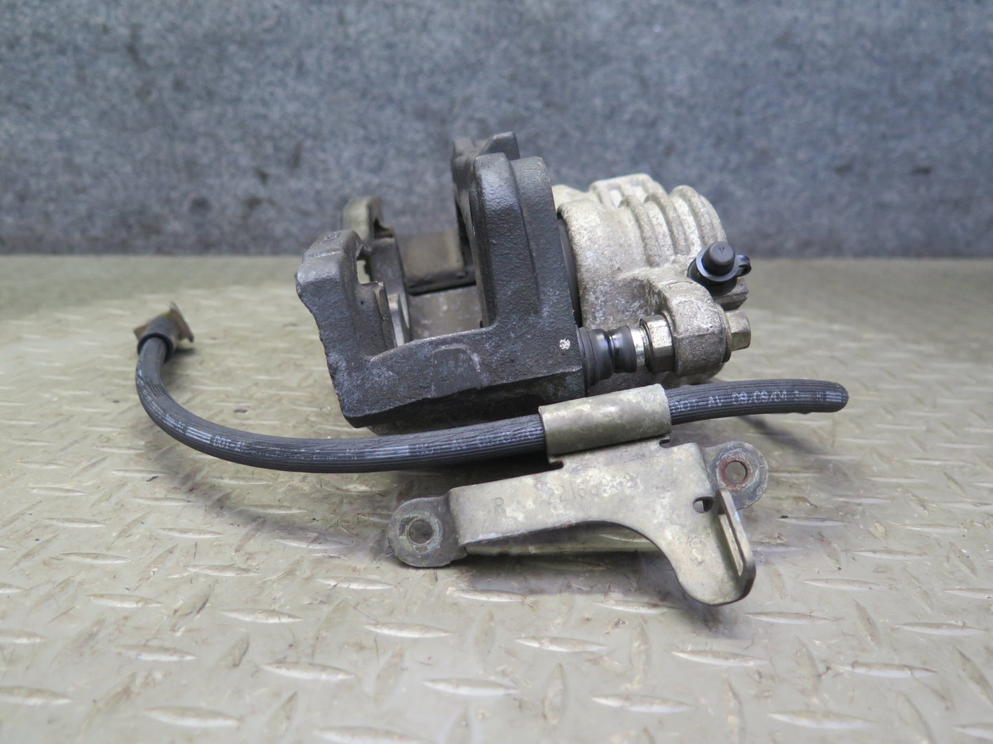 03-06 Chevrolet SSR Set of 2 Front Left & Right Brake Caliper PBR OEM