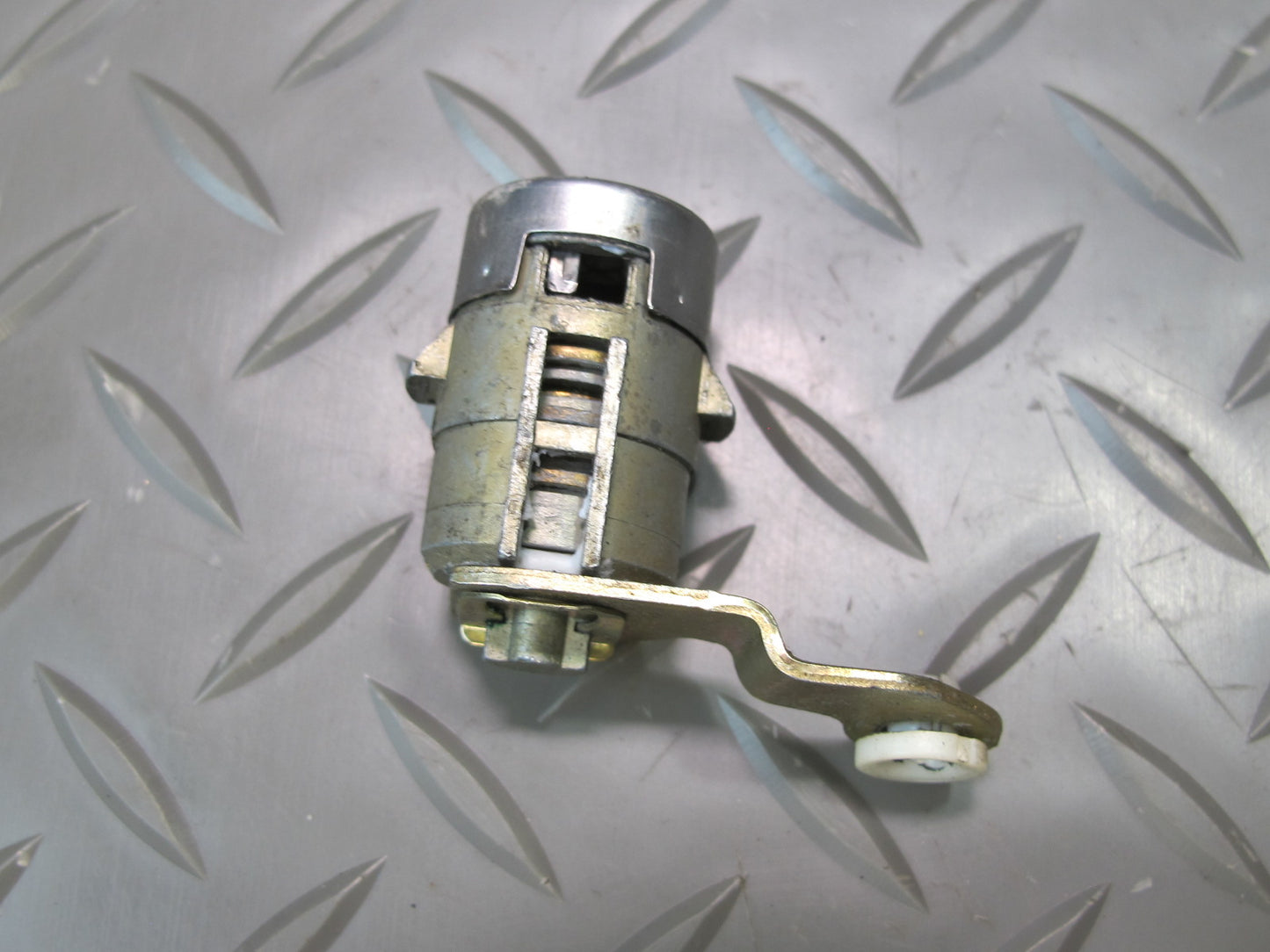 97-04 Chevrolet Corvette C5 Ignition Switch Door Glove Lock Cylinder KEY Set OEM