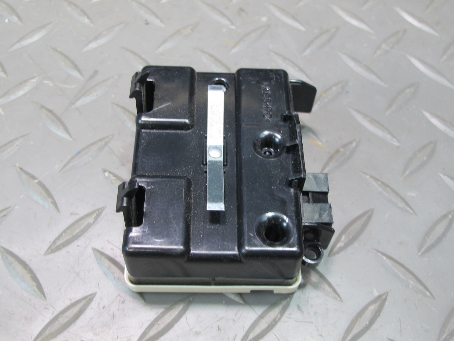 03-06 Chevrolet SSR Theft Locking Control Module 25757280 OEM