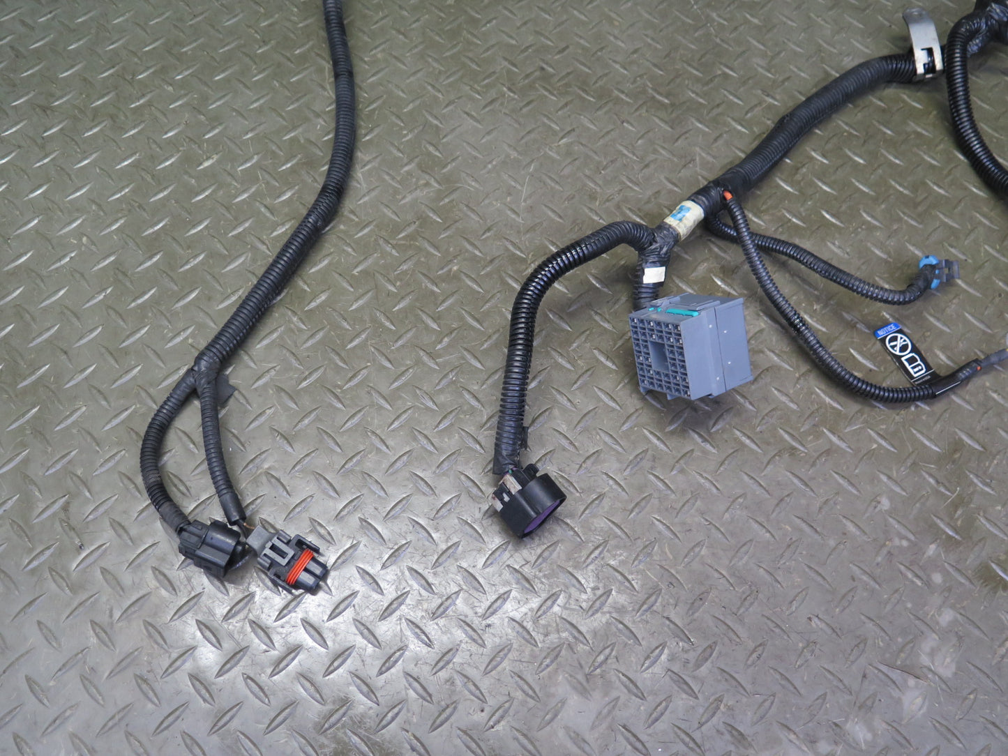 03-06 Chevrolet SSR Underhood Headlight Wire Wiring Harness OEM