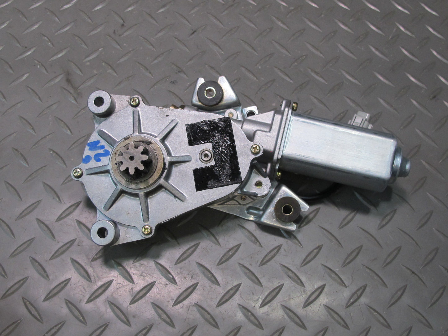 04-09 Nissan Z33 350Z Convertible Set of 2 TOP Roof Lift Motor Drive Unit OEM