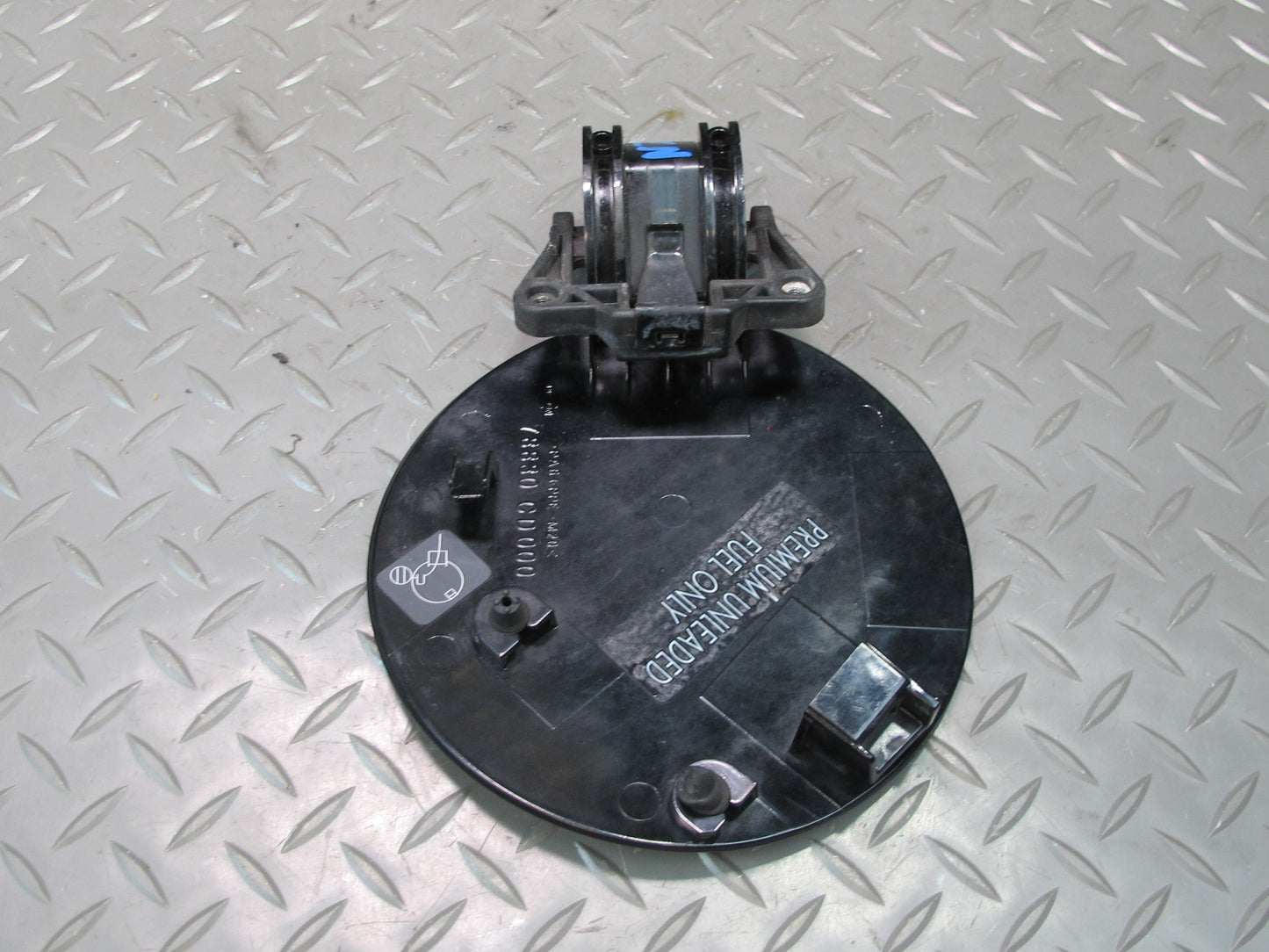 03-09 Nissan Z33 350Z Fuel Tank Filler Door Lid Cover 78830-CD000 OEM