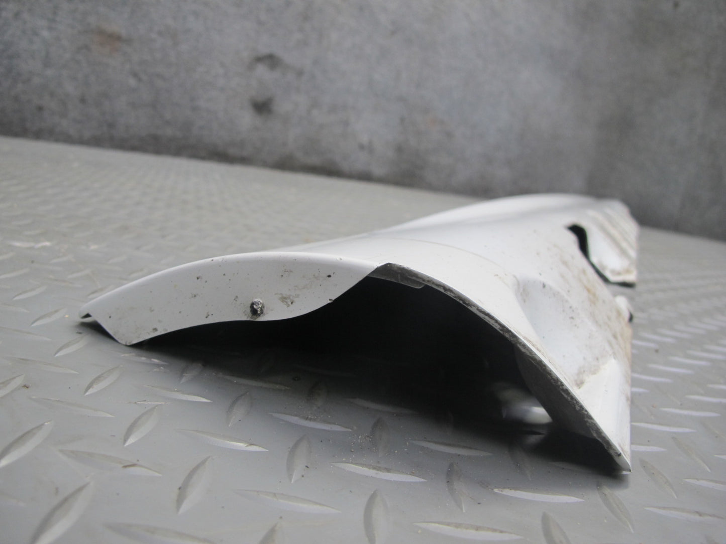 01-06 BMW E46 330Ci Coupe Convert Set of 2 Side Skirt Rocker Panel Molding OEM