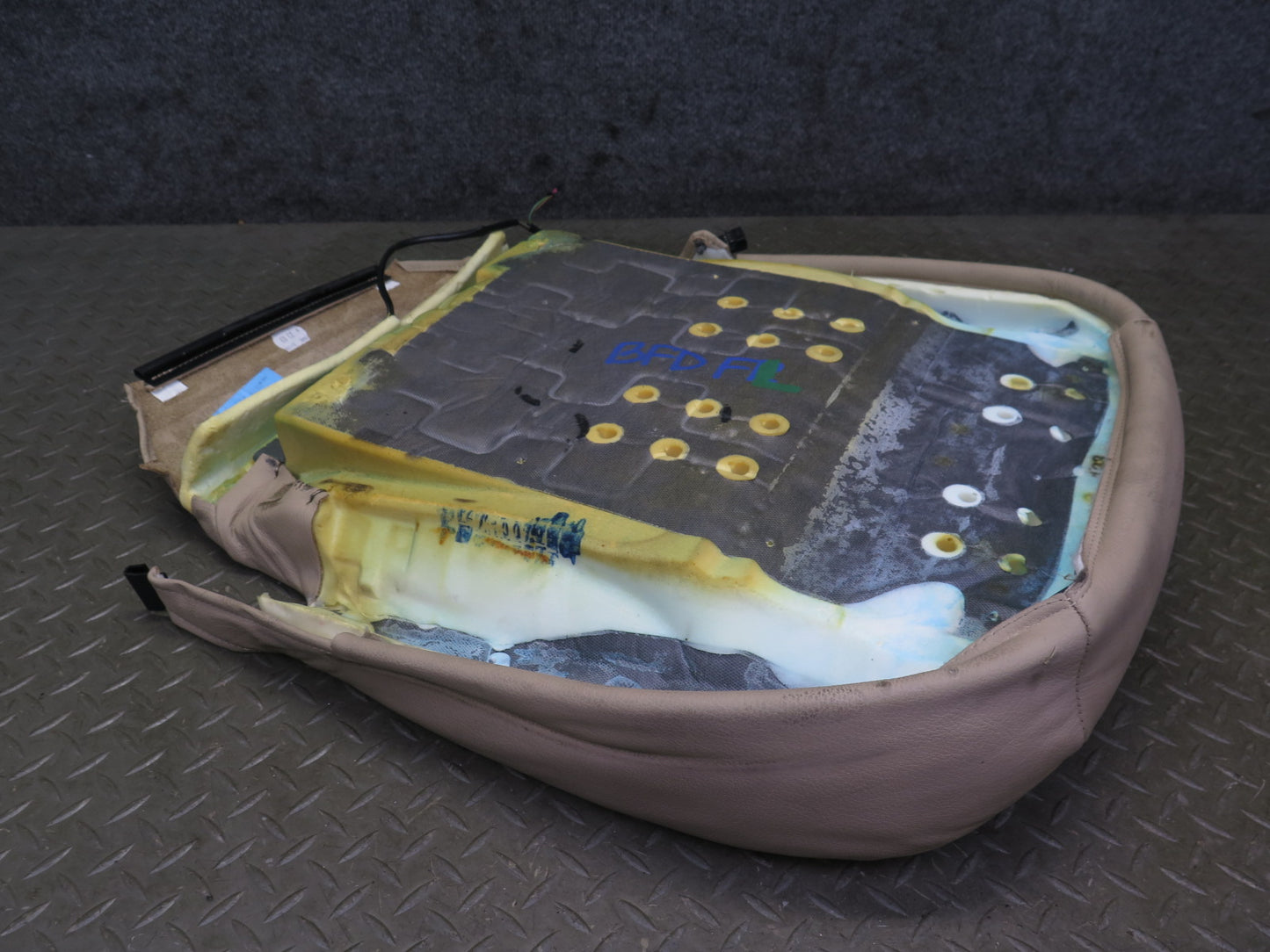 01-06 BMW E46 330ci Convertible Front Left Seat Lower Leather Cushion Beige OEM