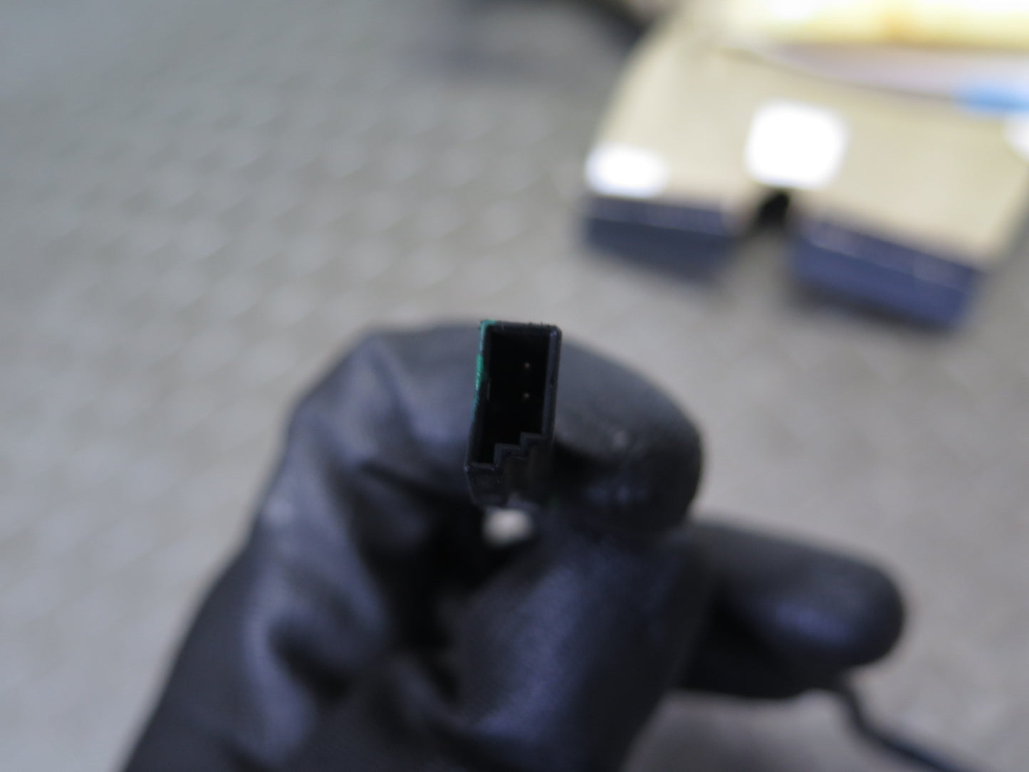 01-06 BMW E46 330ci Convertible Front Right Seat Upper Leather Cushion Beige OEM