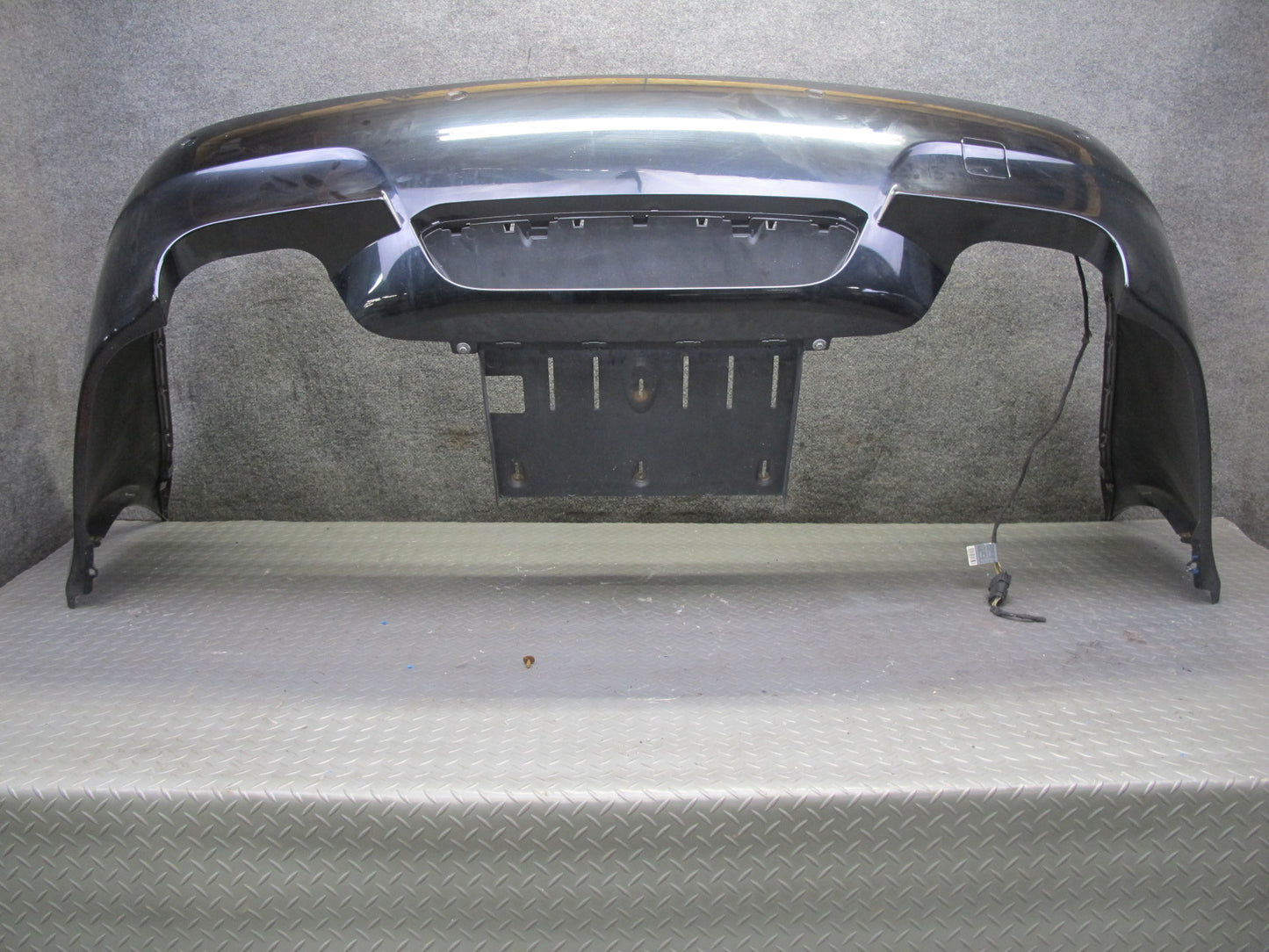 2006-2010 BMW E60 M5 Rear Bumper Cover w PDC Black 7896847