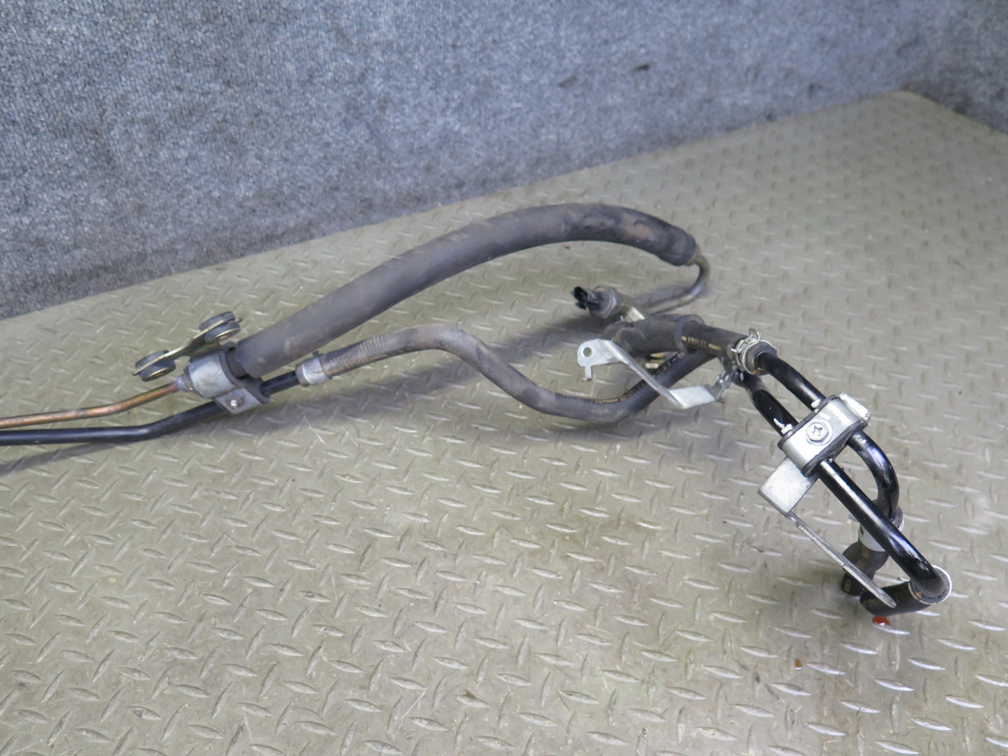 03-06 Nissan 350Z Z33 Convertible Power Steering Hose Pipe Line OEM