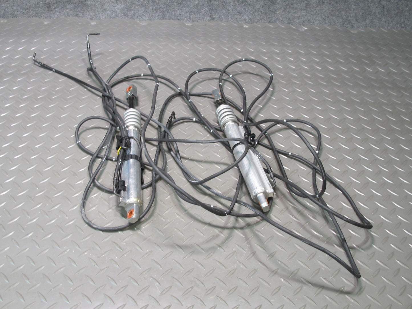 07-13 BMW E93 335i Convertible Left & Right Roof Tray Hydraulic Cylinder Set OEM