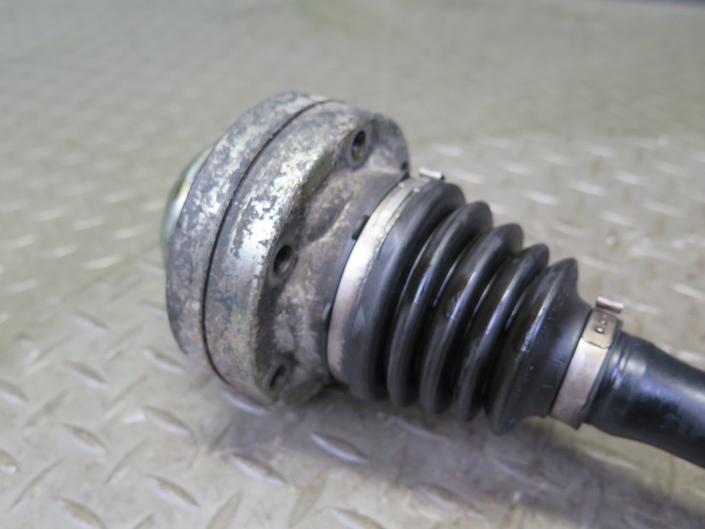 2011-2018 Porsche Cayenne 958 Front Right Pass Side CV Axle Shaft