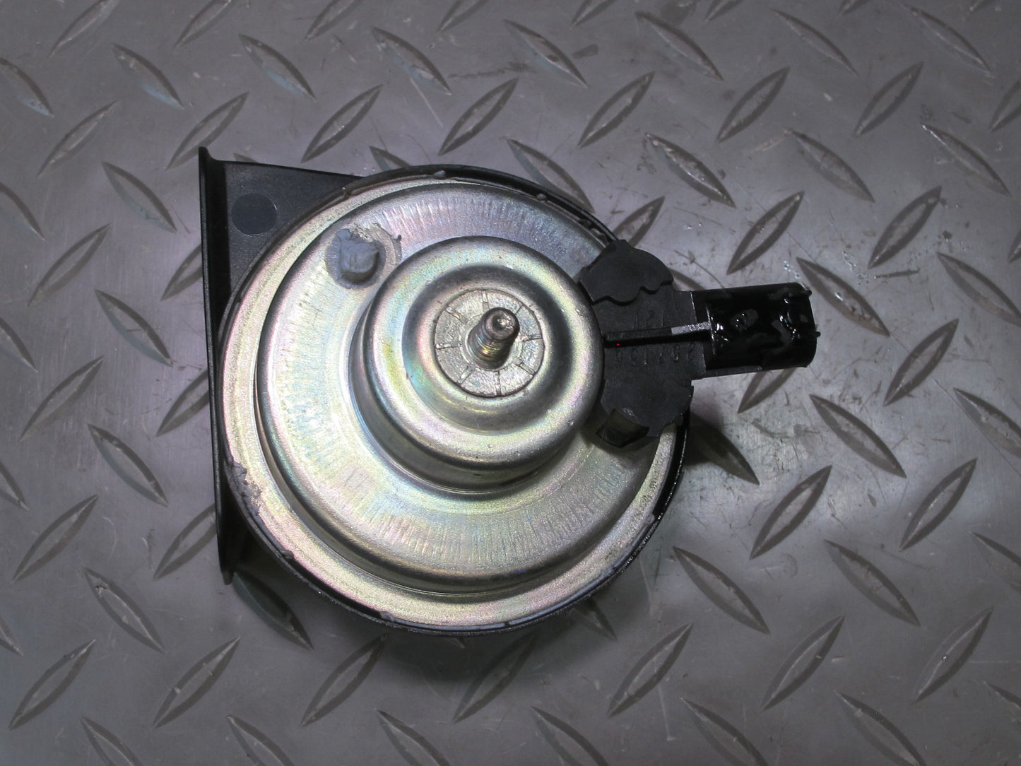 07-13 BMW E90 E92 E93 335I Set of 2 High & Low Tone Note Pitch Horn Signal OEM