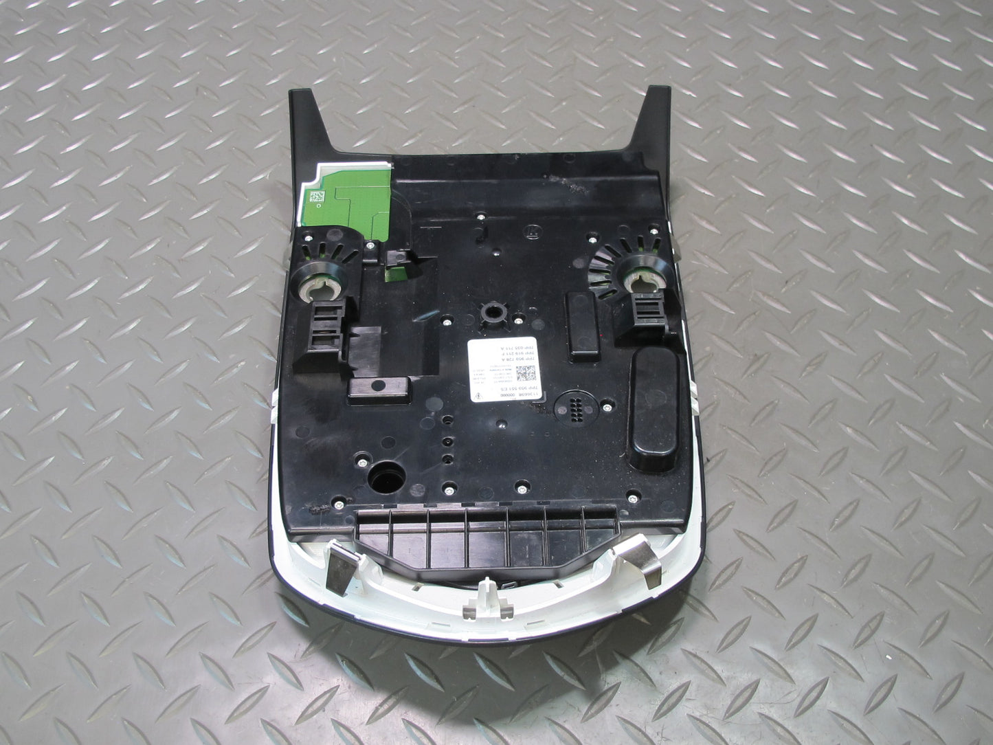 2011-2014 Porsche Cayenne 958 Center Console Upper Overhead Dome Light Lamp