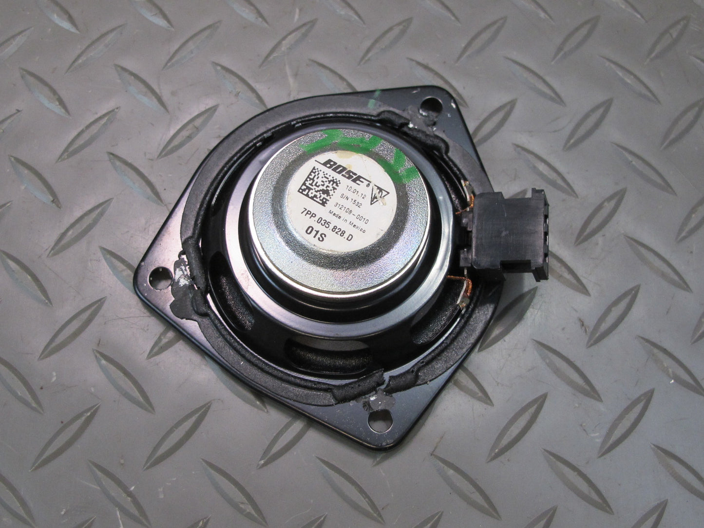 2011-2018 Porsche Cayenne 958 Center Dash Audio Sound Speaker Bose