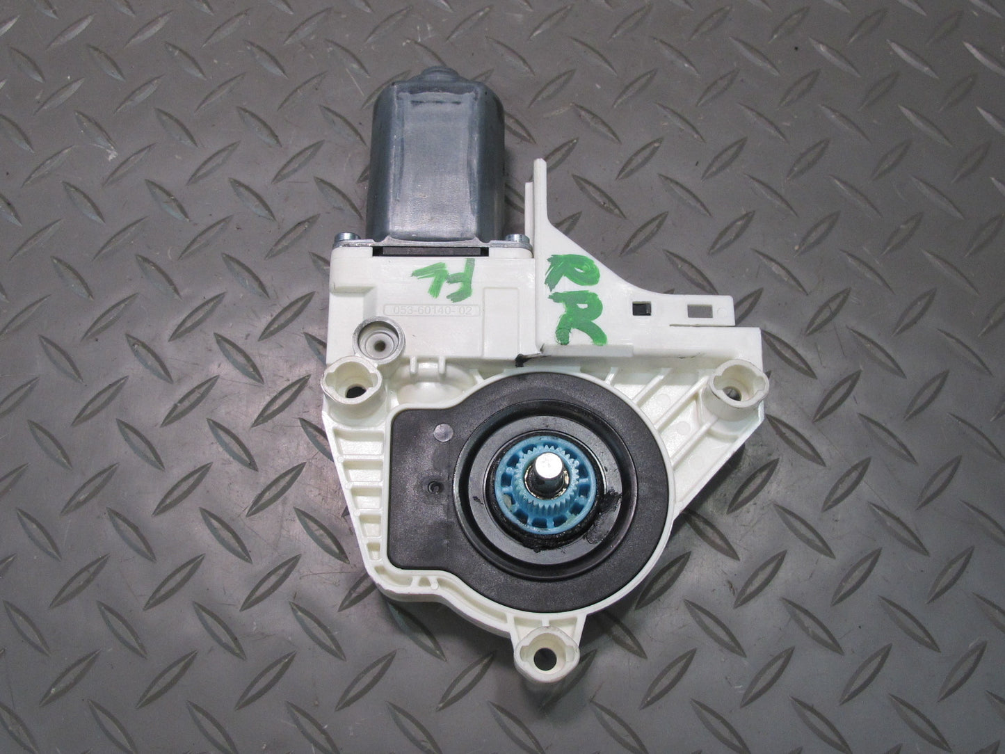 2011-2018 Porsche Cayenne 958 Front Left Driver Side Window Regulator Motor